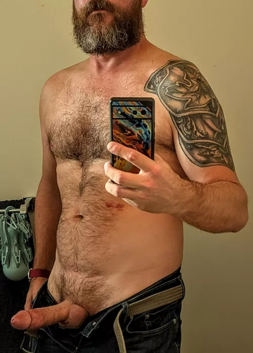 Easily distracted when I'm supposed to be making dinner. So here's another pic