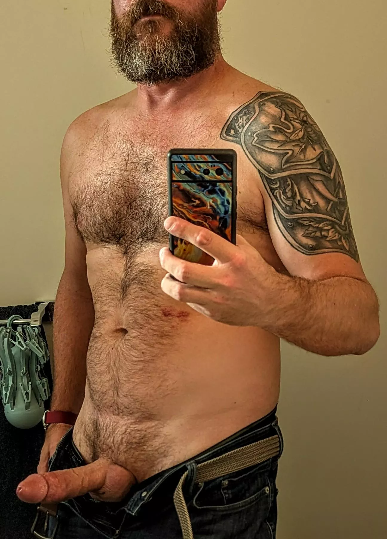 Easily distracted when I'm supposed to be making dinner. So here's another pic