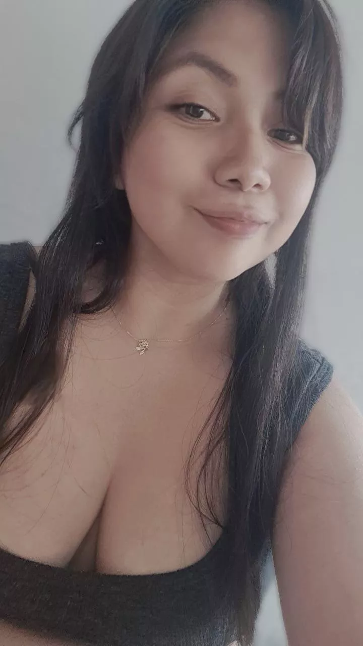 Enjoy your weekend … and my cleavage :P