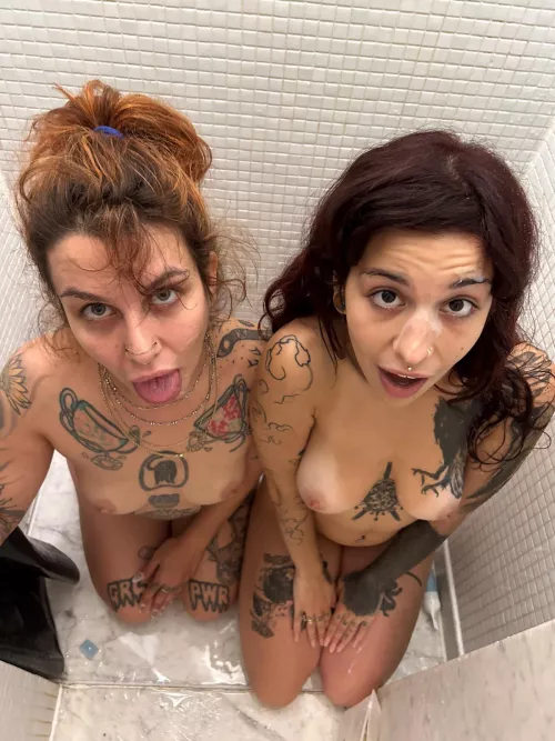 facials only get better with friends 💦