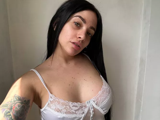 I love lace necklines