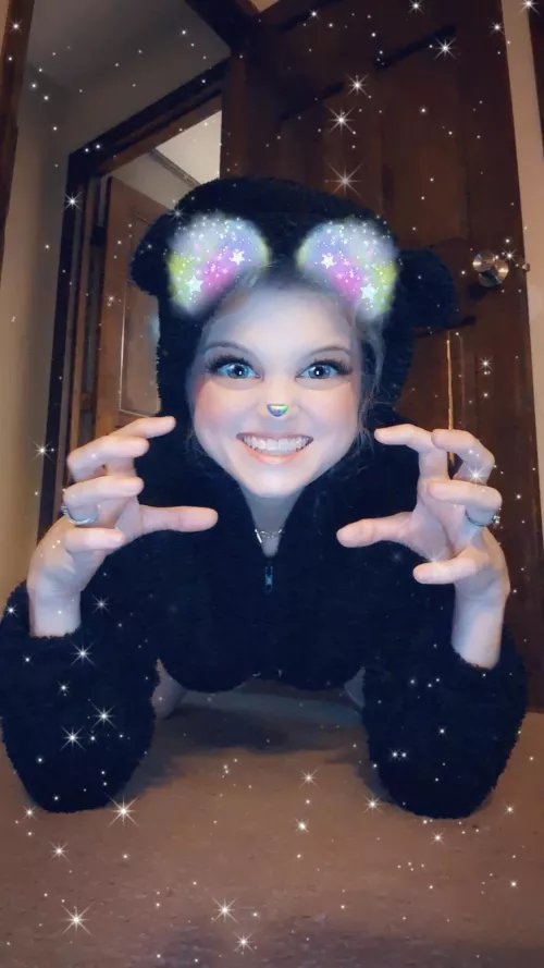 I'm a scary bear in my bear costume 