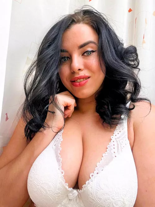 Max size of cleavage!