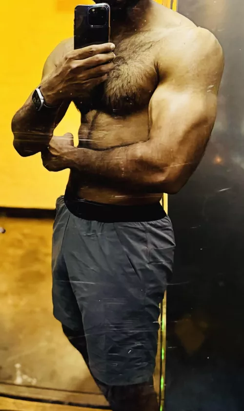 Post workout!! Sorry for the dirty mirror