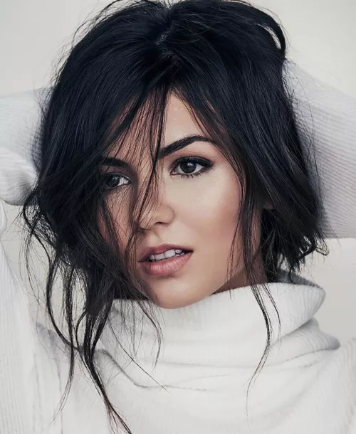 Victoria Justice 