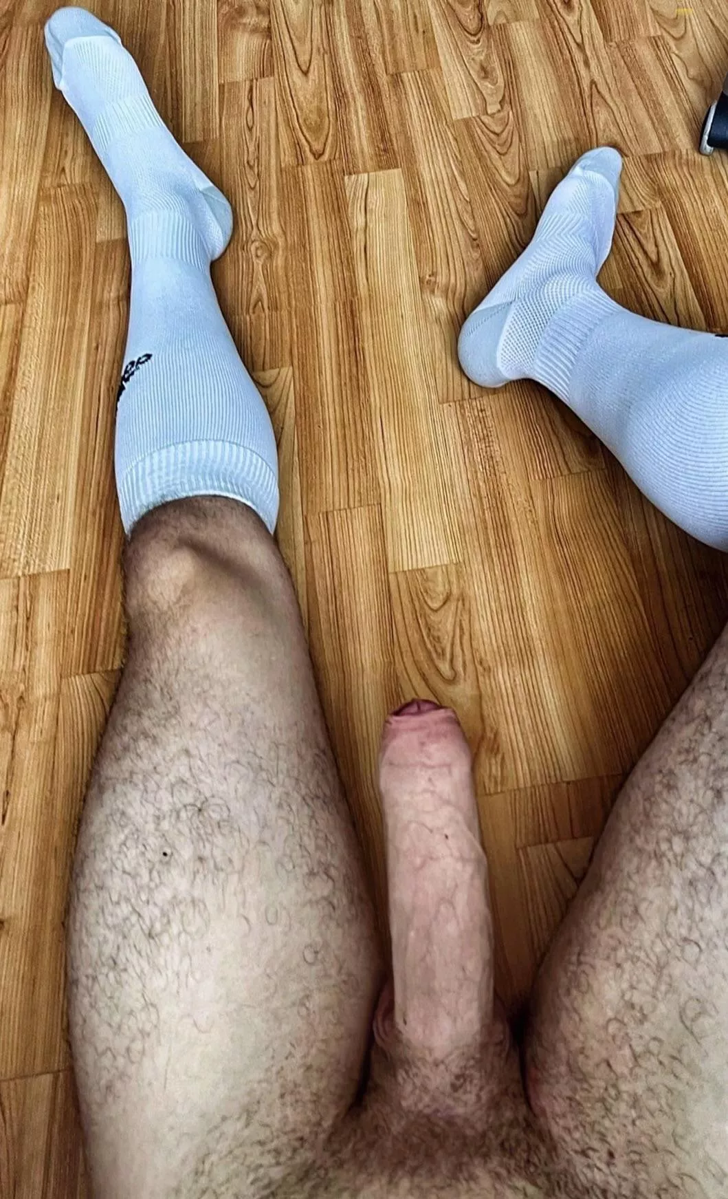 Who’s into socks and feet? 😈 snap hngsxld888