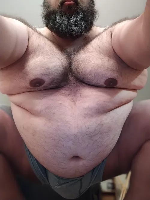 Doing my sumo squats before my first coffee 