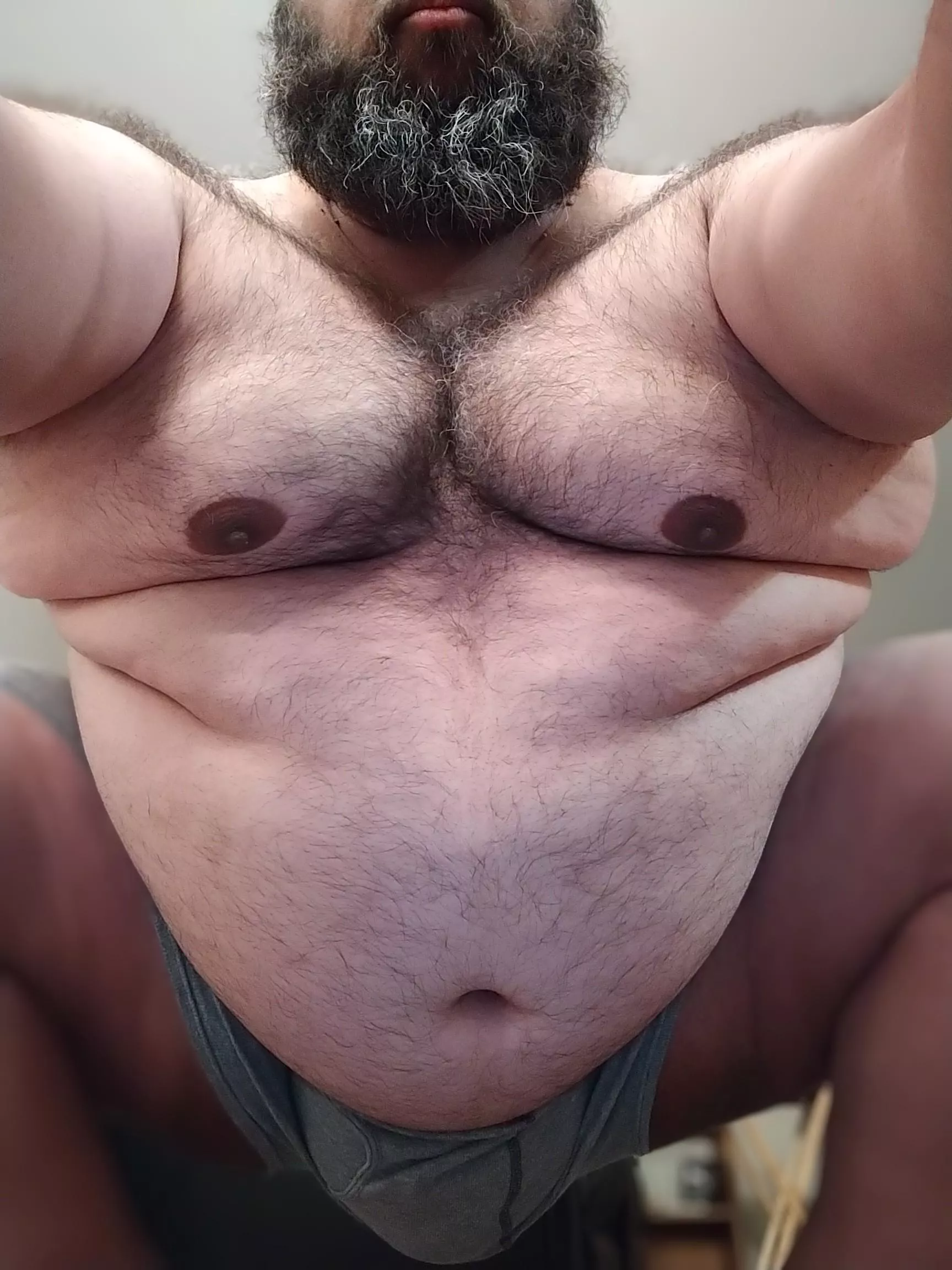 Doing my sumo squats before my first coffee 