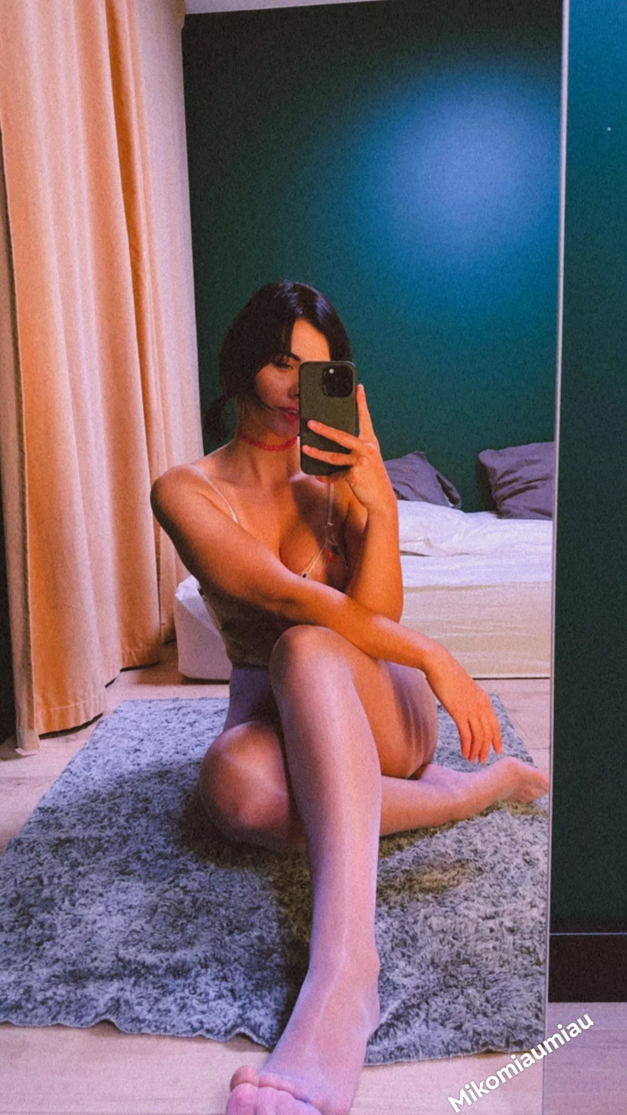 Feeling amazing in purple tights [F]