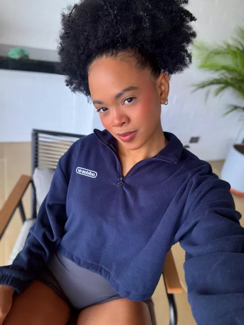 I'm a very naughty and flirtatious girl