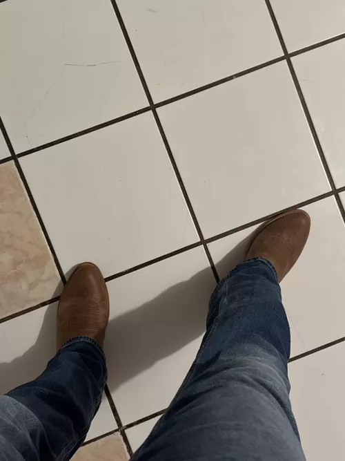 Just got Tecova Cartwrights. The boots feel fine, slight heel slip. But man getting my foot in the boot was difficult. Like really difficult. Is this normal?  