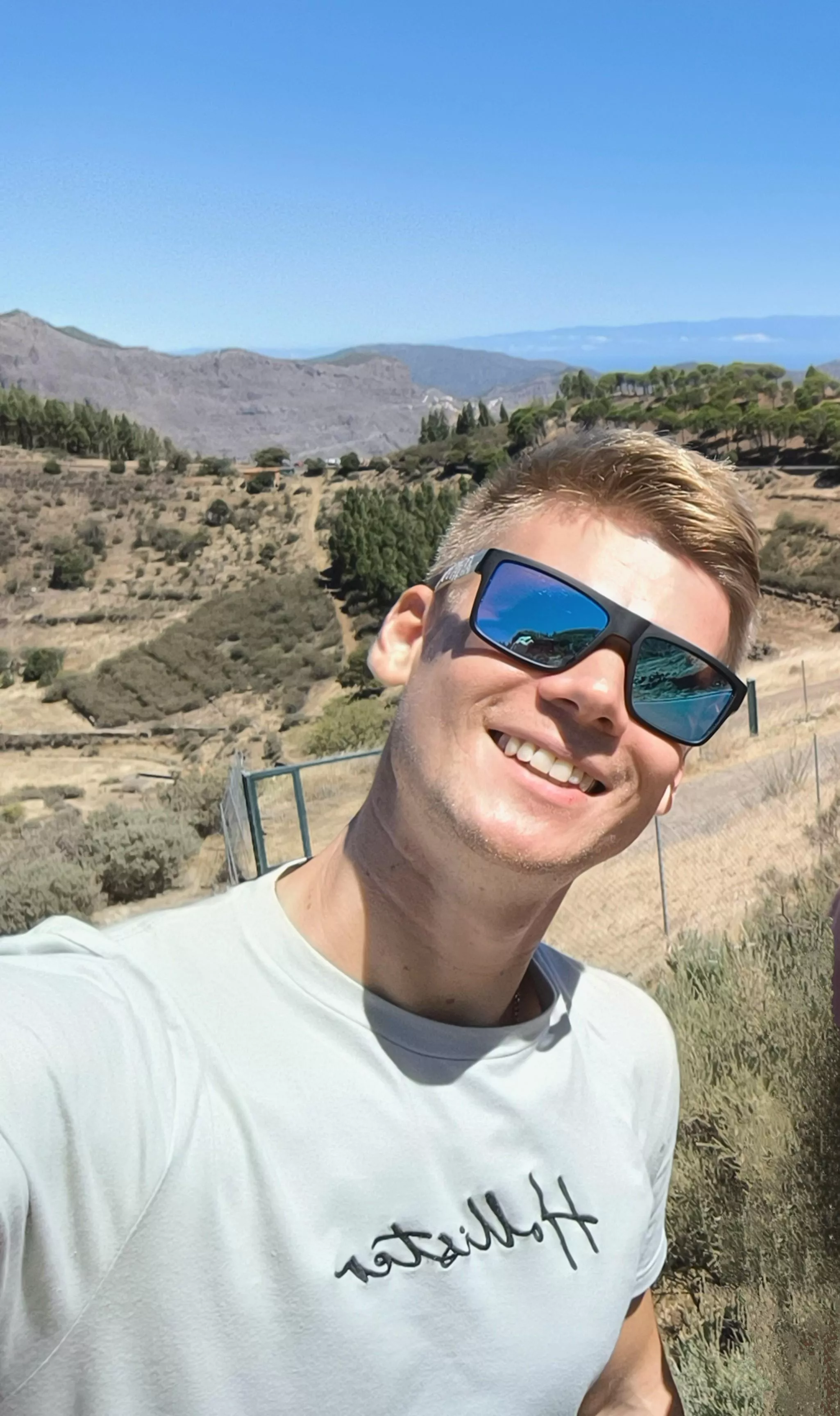 Let There Be Joy In Every Dayyyy! 🌈🤟😉