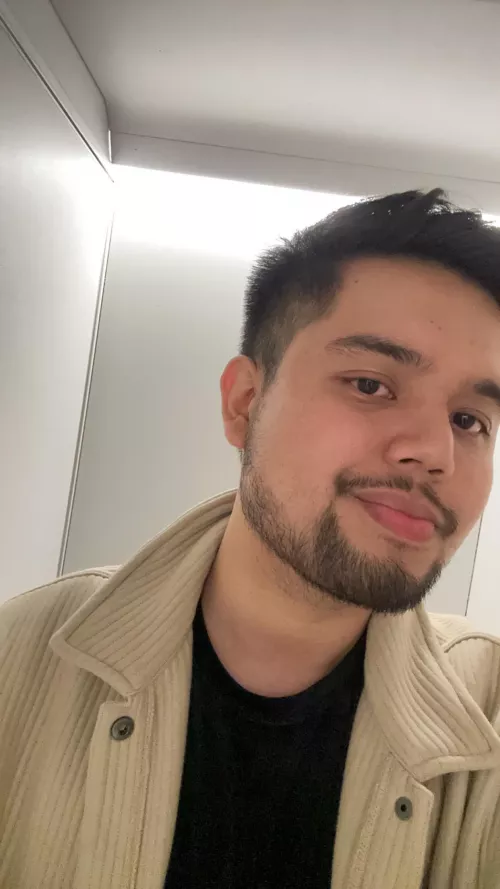 Looking for League NA players to play with. I also have steam games just hit me up and see if we have same games in common.