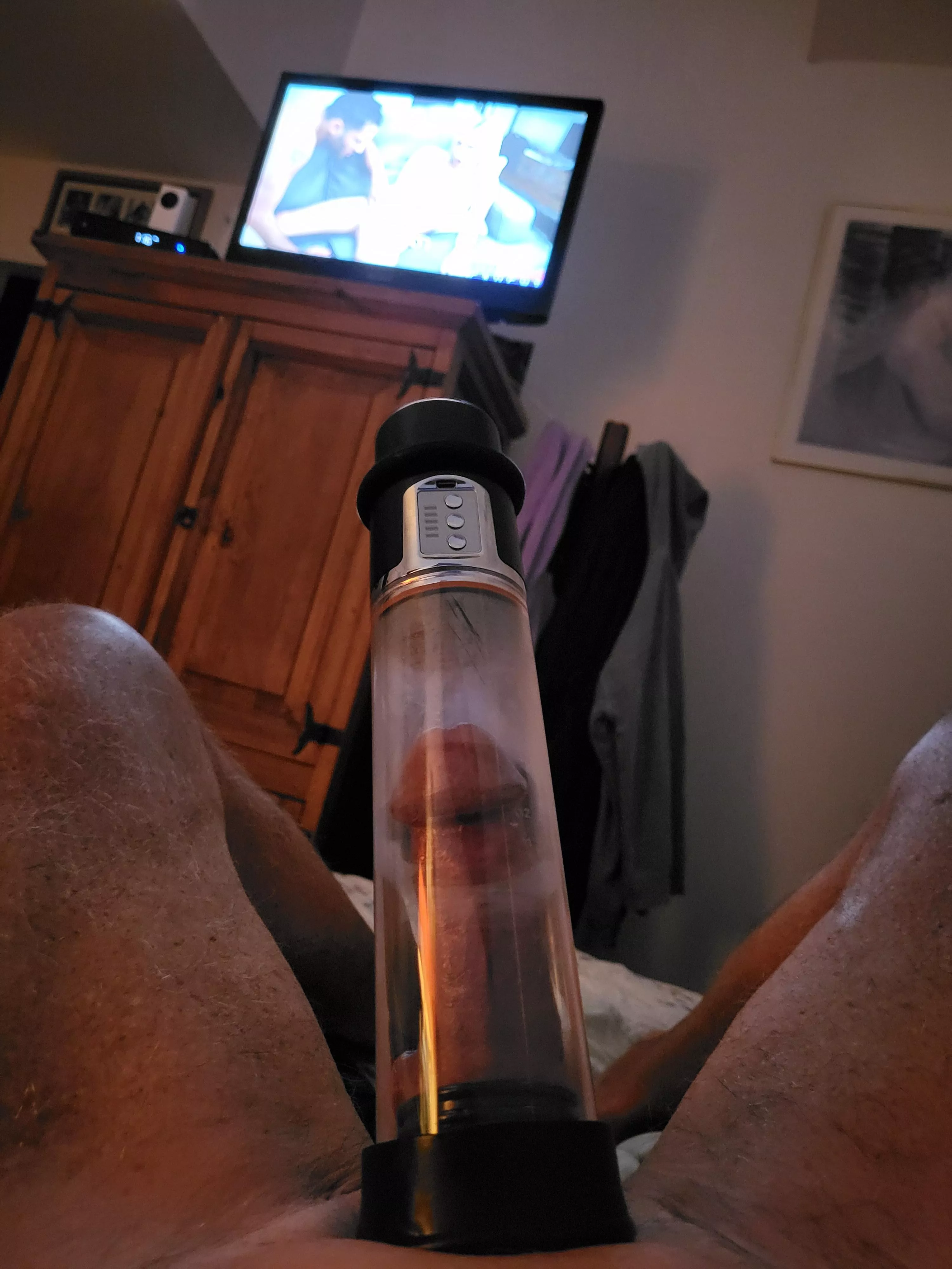Pumping and Porn, always go well together 😁