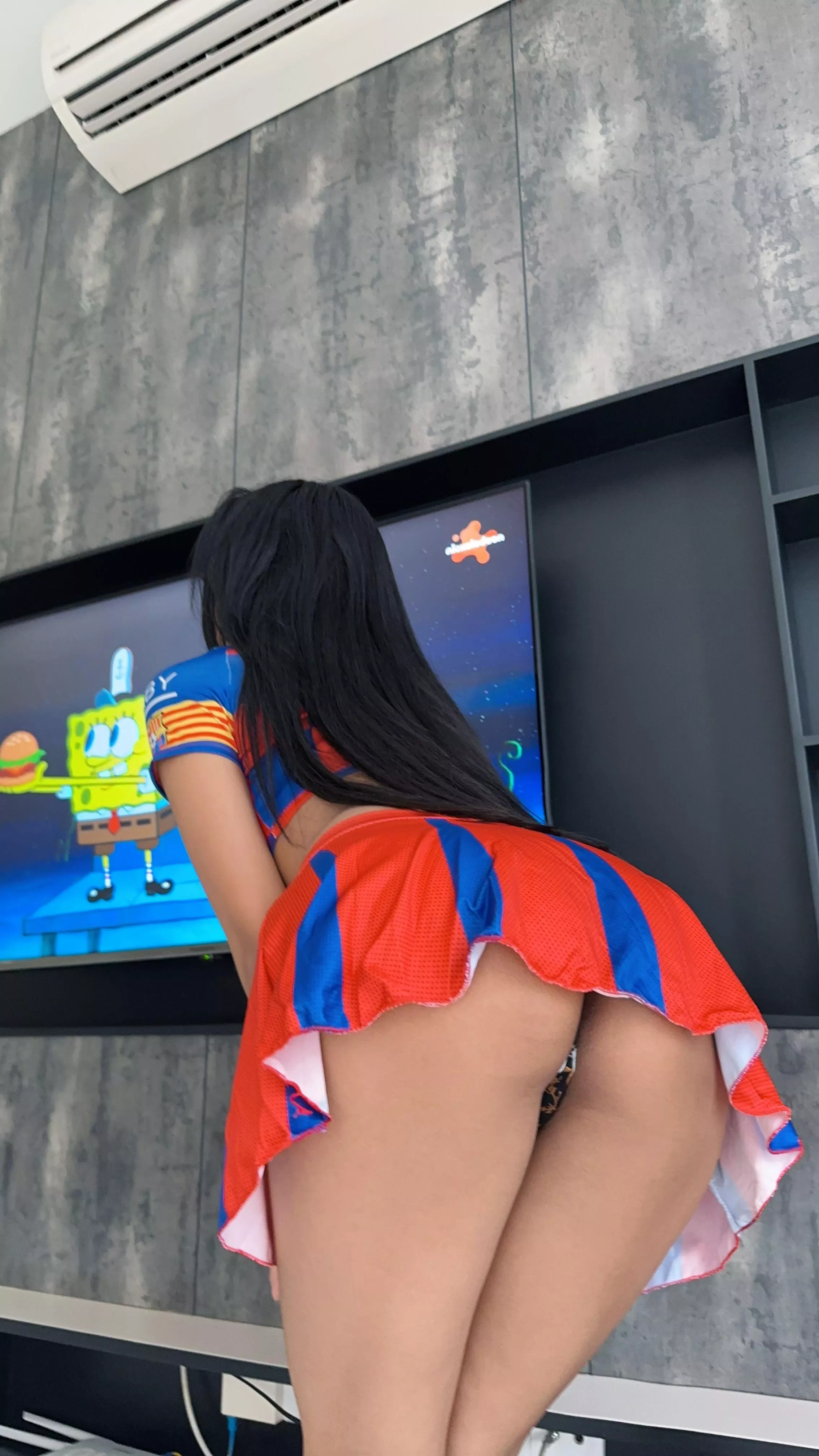 Put it in me while I finish watchng