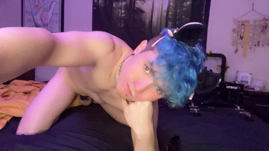 Right before I learned that I will not be unlocked and instead I will only be attached to the fuck machine 😭