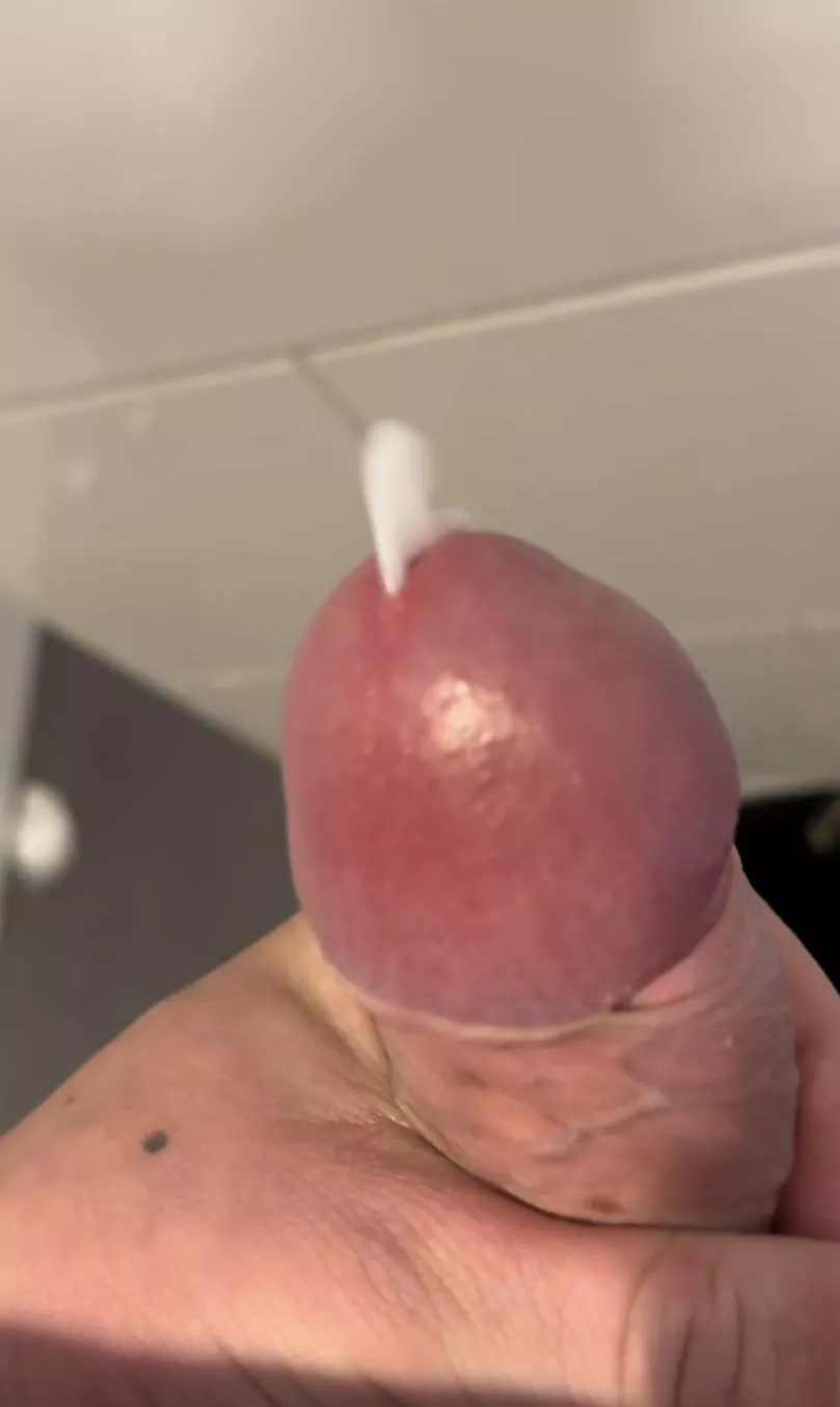 Who wants te see it explode dm me 26 bi 🫣😏