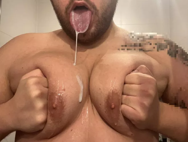 Would you like to cum in my mouth or on my tits?😋 sc: acd249