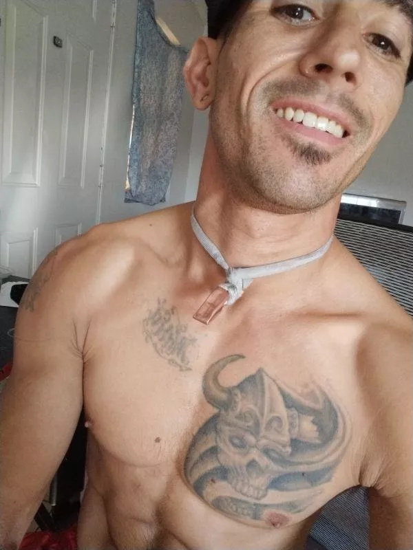 Edging guy doing the most andpartying