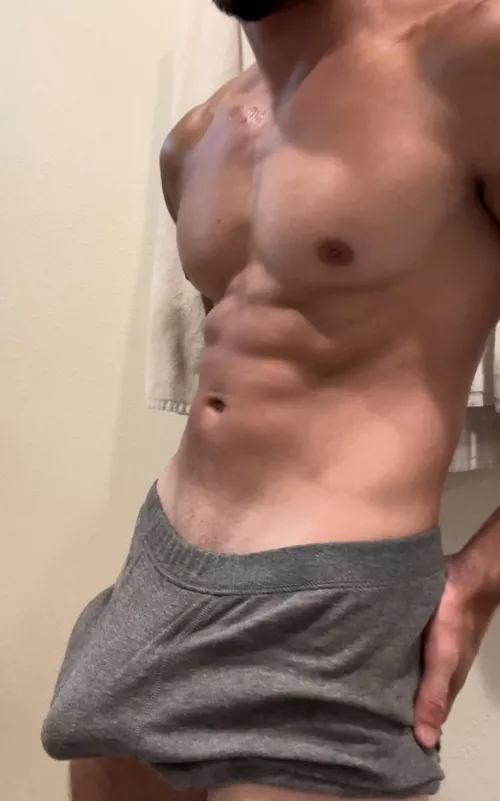 Not fully hard but ready to grow a couple more inches between your asscheeks 😈😈