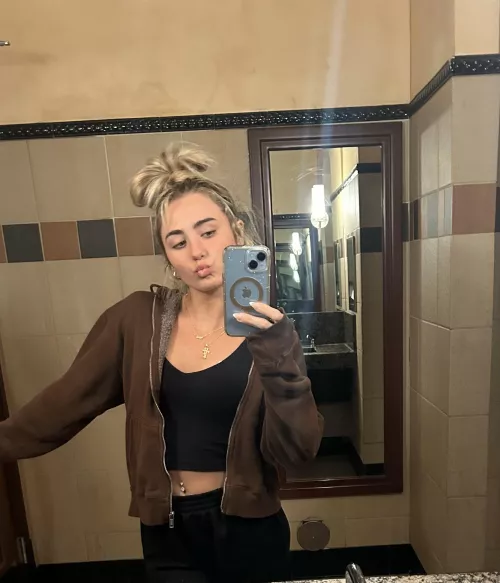 outfit of the day, lets make it simple to stand out