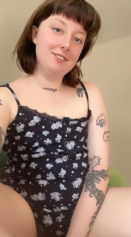 would you fuck a thick thigh femboi on our first date?