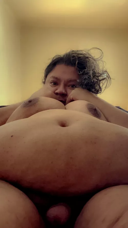 Good morning! Anyone in the mood to breed a chub bottom?😈