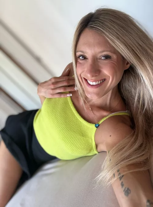 I can't get you out of my dreams (f)