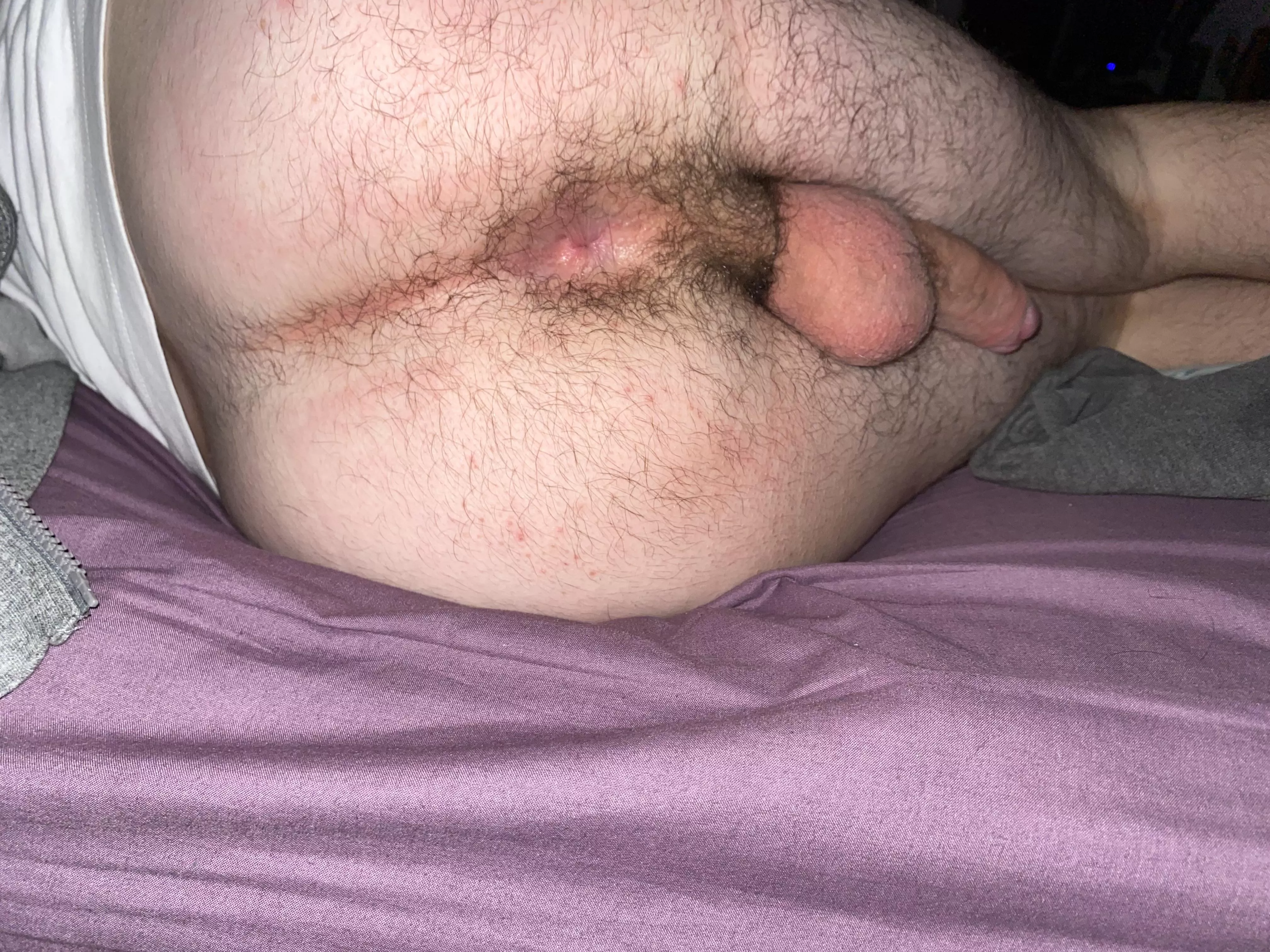 i love to show you my hairy hole 