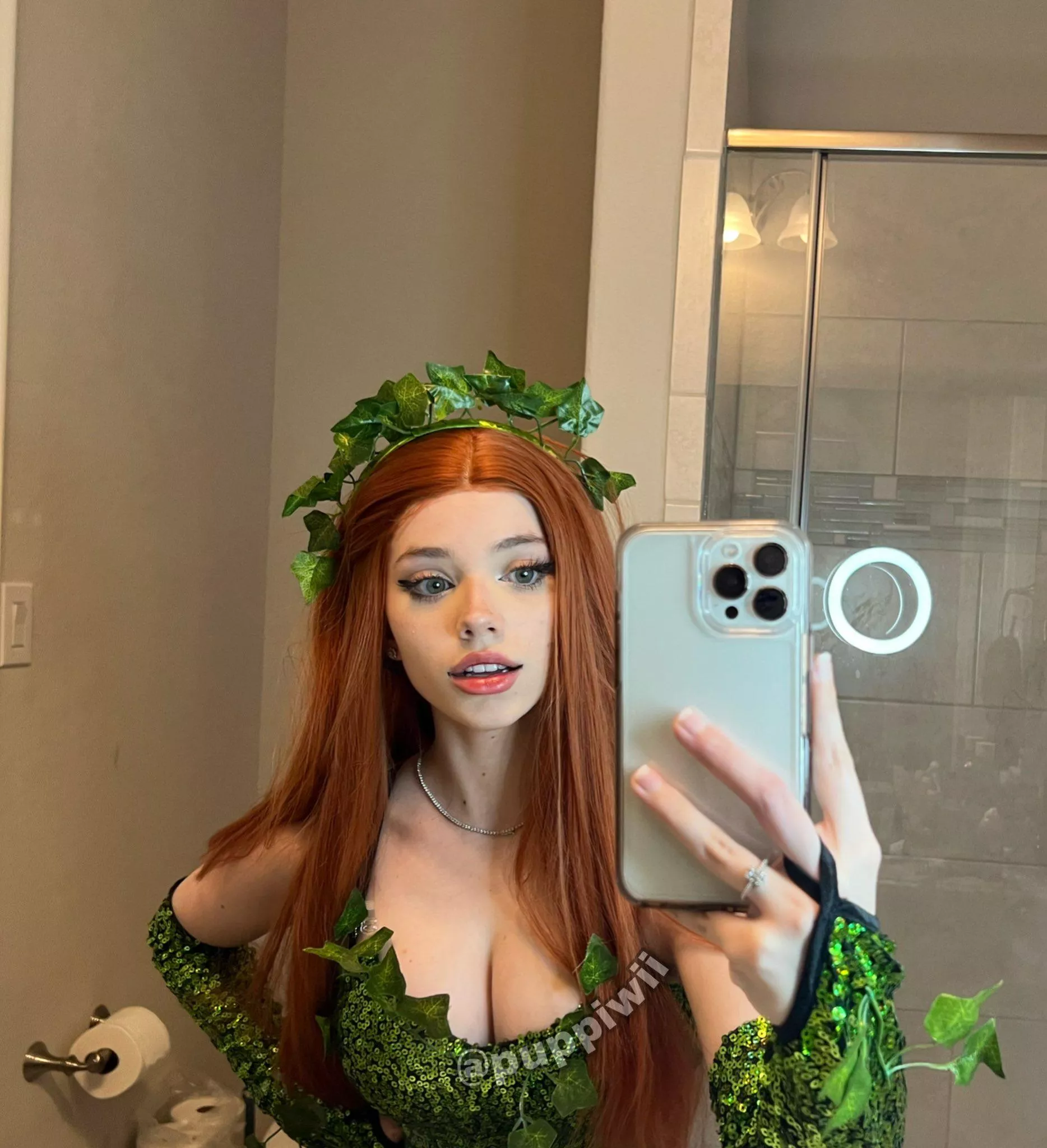 who isn’t crushing on Poison Ivy? 😉