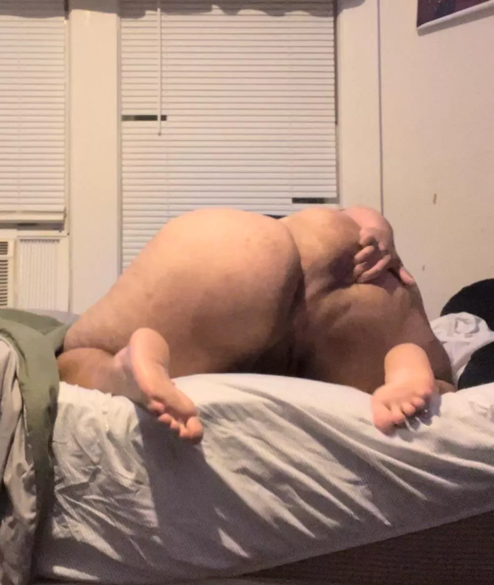 Would love for someone to suck my toes 😘 add my snap n3223815