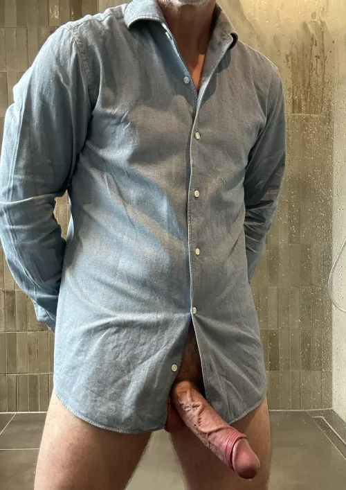 [48] what are you staring at?!