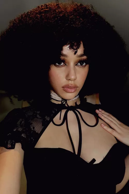 Beauty, brains, and wild side, think you can handle it