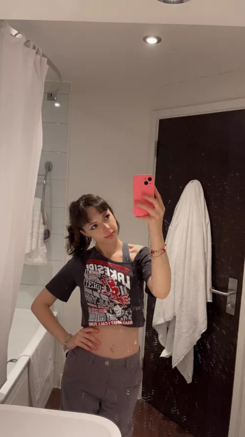 classy in  this gray shade outfit