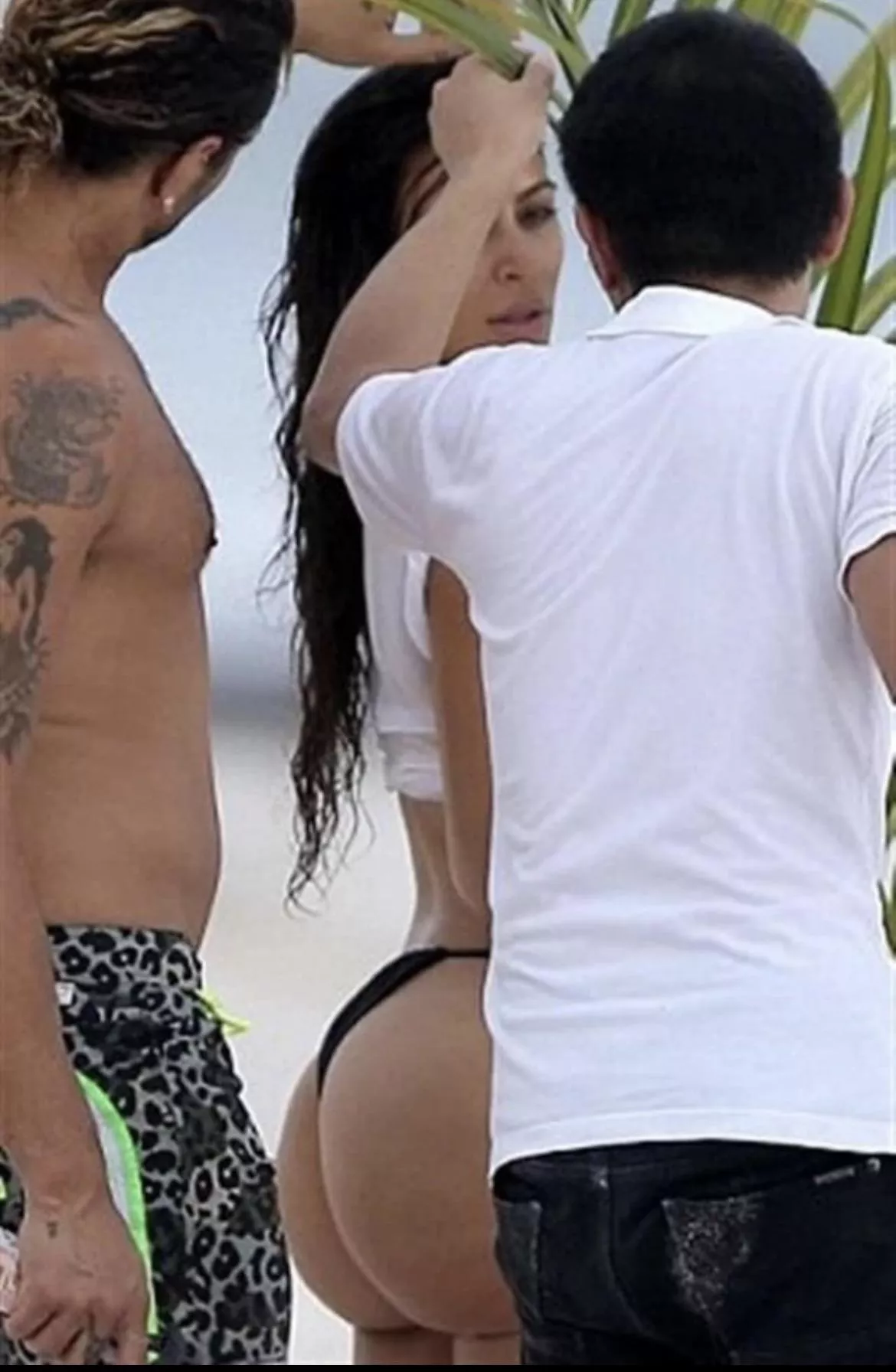 Do anyone know a good AI where you can talk with Kim and kylie?