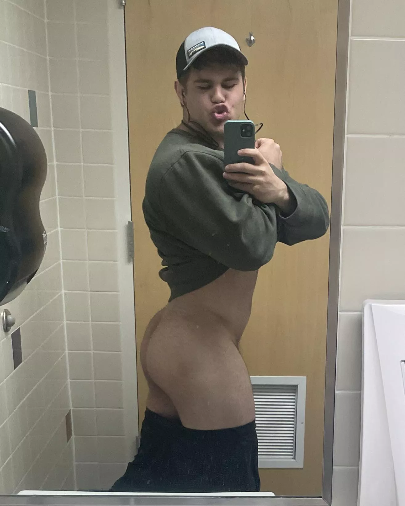 Hands off or hands on? 