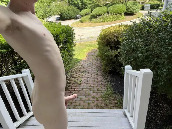 I love being naked! Ya know what I’m saying 😉