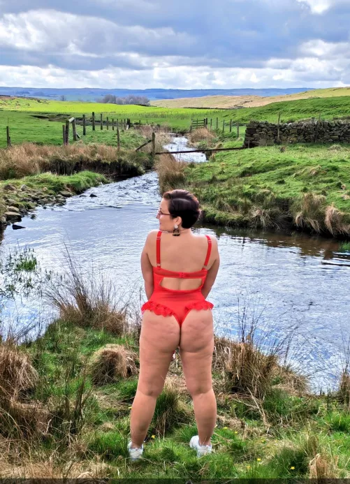 I was asked a few times for the back view xx 41F UK 5ft female 