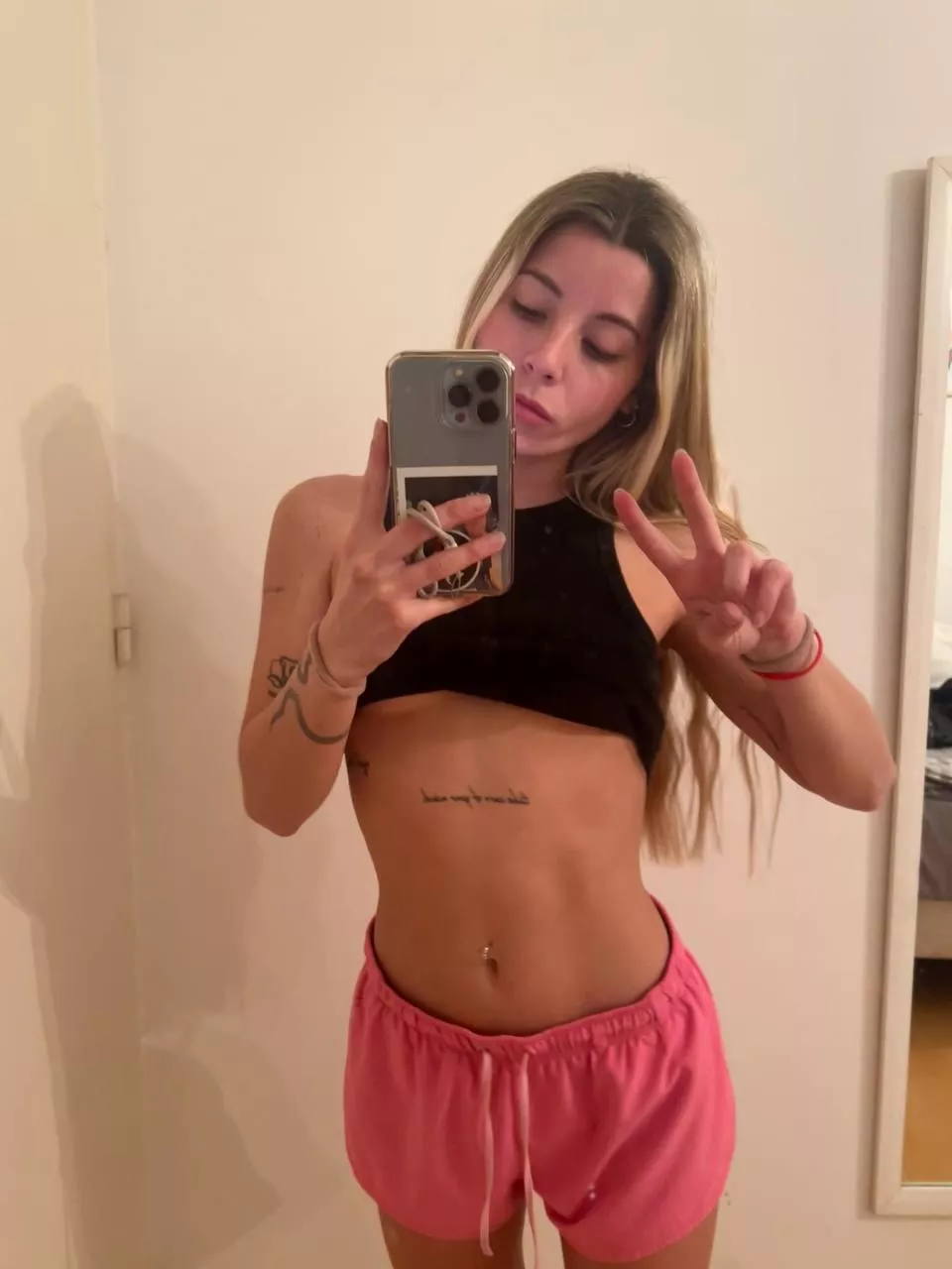 One my favourite croptops to go with around the house