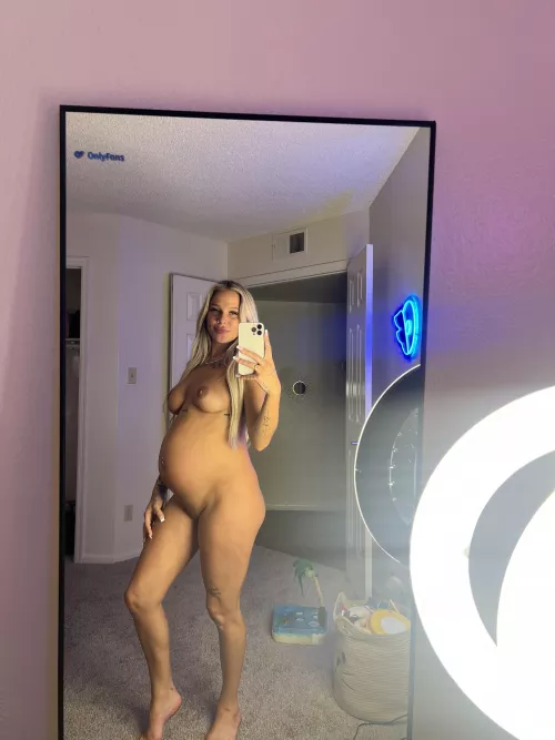 what’s your favorite thing about a pregnant girl