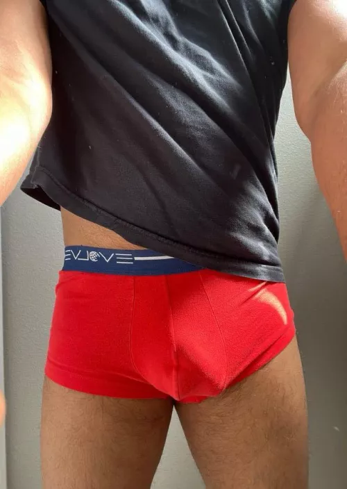 35, Indian, horny and bi-curious 