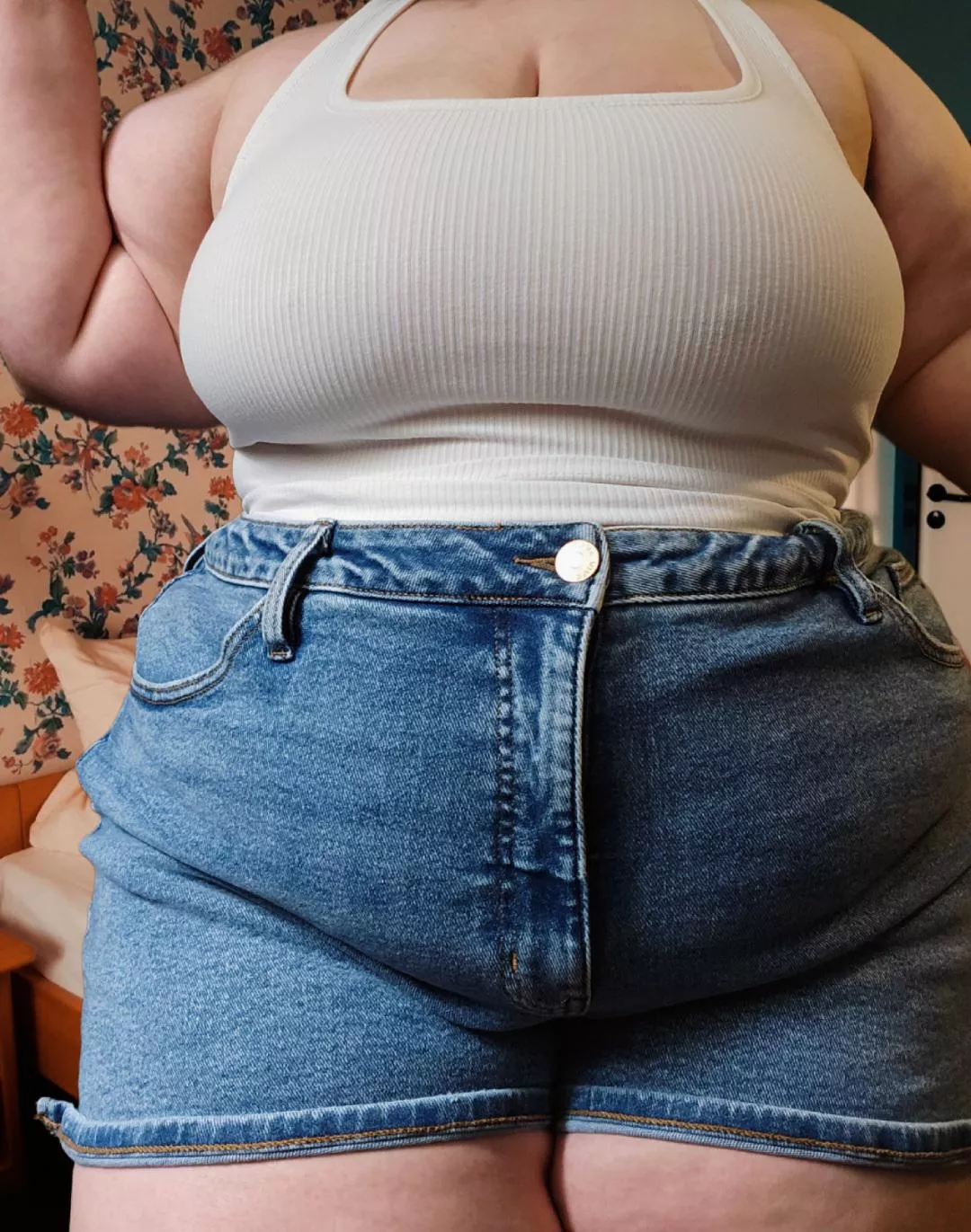 I wanna be fed till these shorts don't fit anymore 🤍