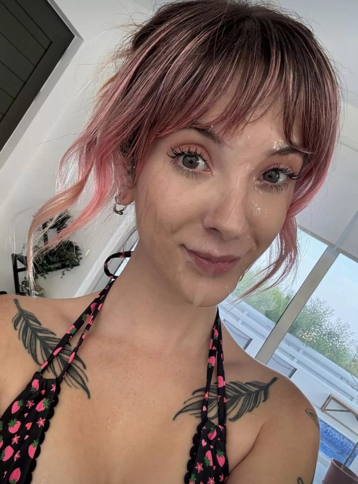 question for the guys… what is it you like about giving someone a facial? 🤔 