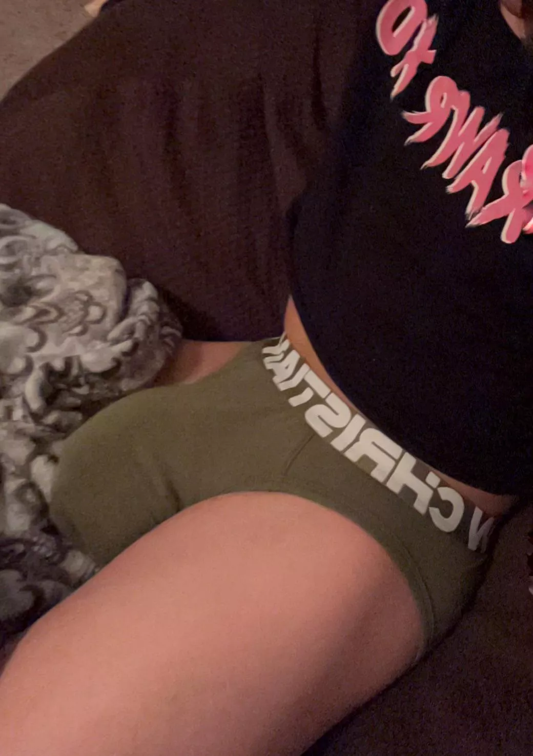 (19) I need to start walking around my dorms like this