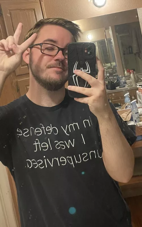 22 anyone play dead by daylight?