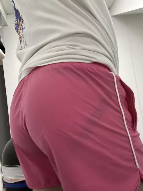 24M is it obvious I’m wearing my jock to the gym?