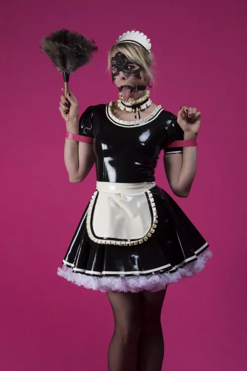 A little fun with my maid. 