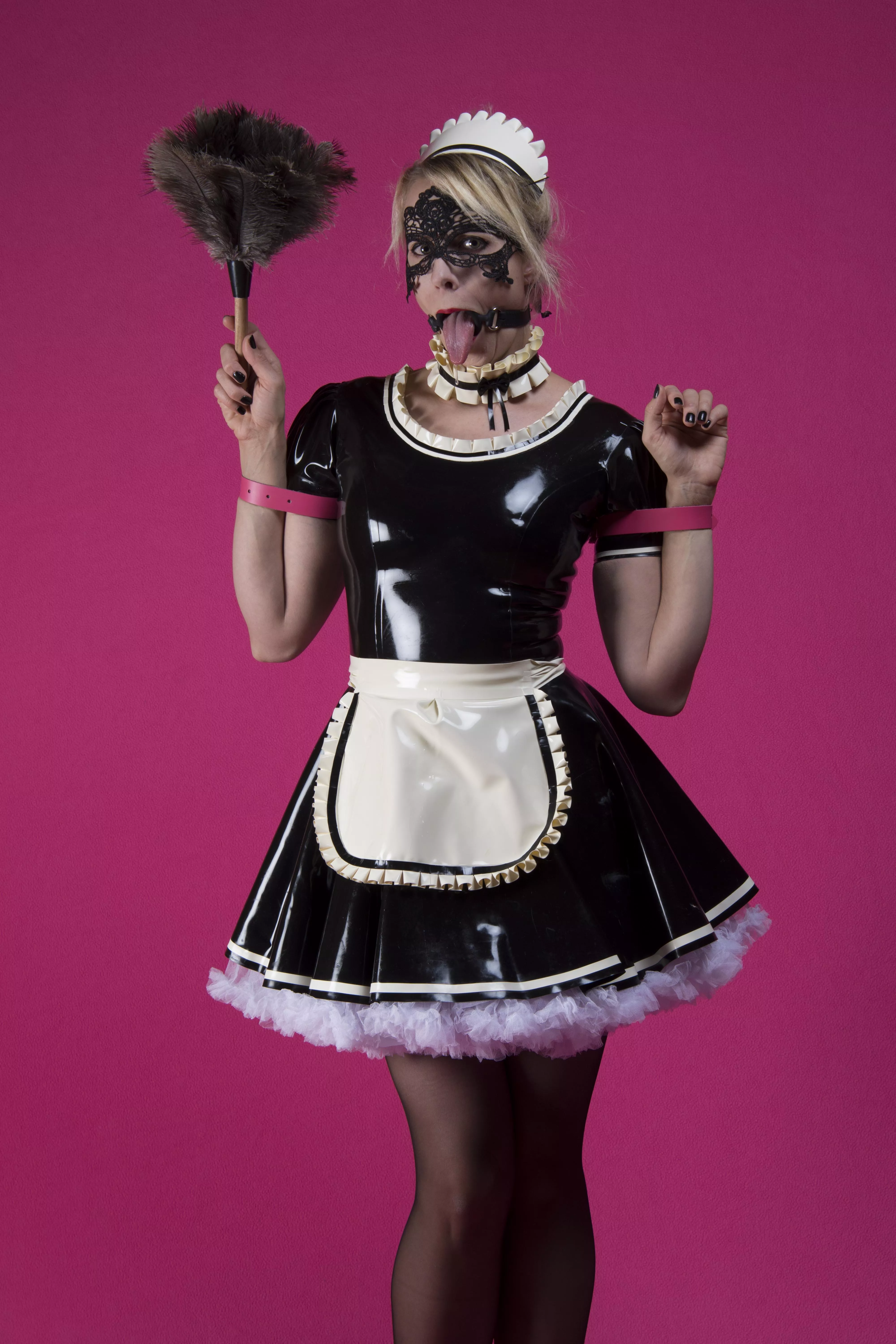 A little fun with my maid. 