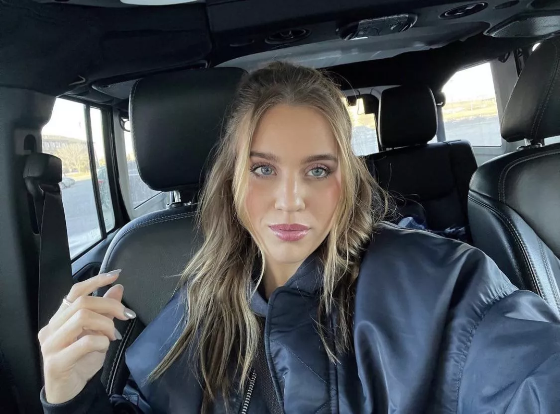 Brooke Bink - American Hockey Player 