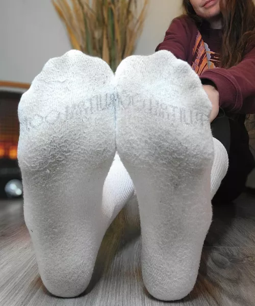 Give my dirty white well worn socks a huff. ✨️